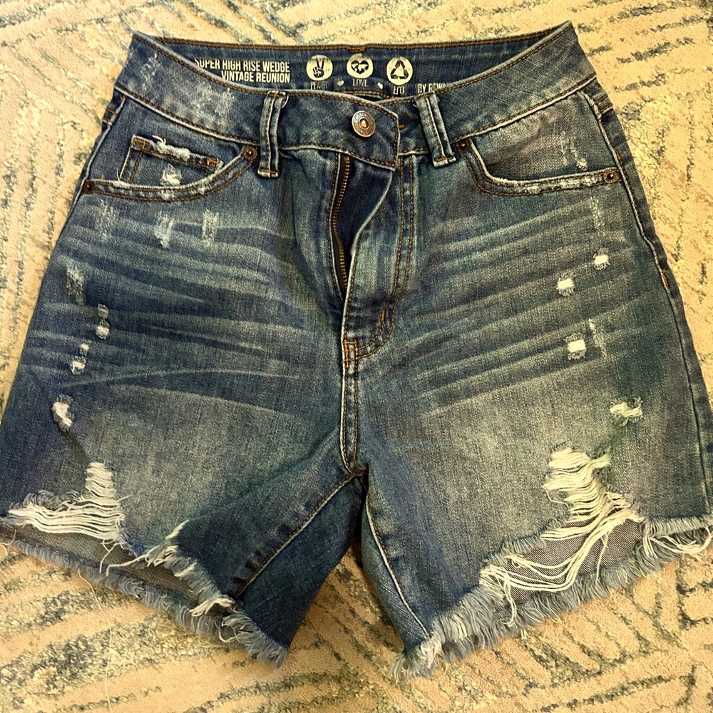 Rewash jean shorts Sz 25 or 1 LN